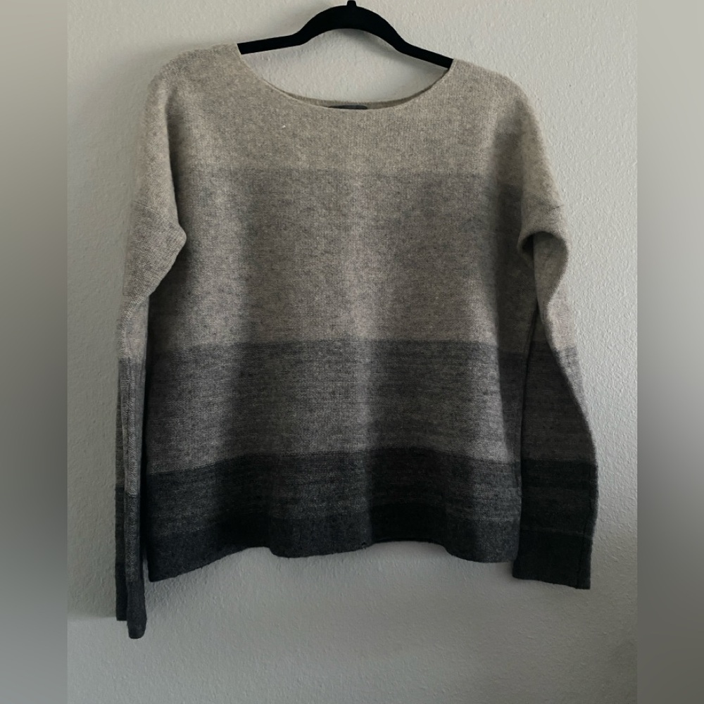 Vince Cashmere Sweater Gray XS Classic Quite Luxury Minimalist
